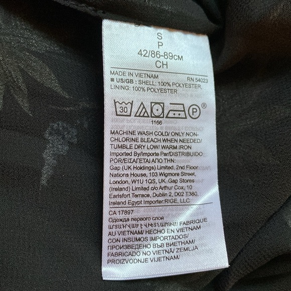 Banana Republic Blouse - Picture 6 of 6